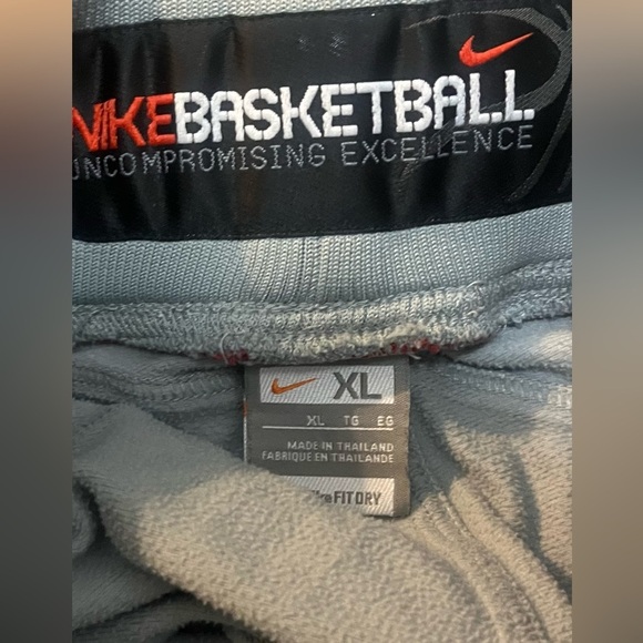 Nike VTG Y2K Baggy Basketball Gray Red Track Pants Size XL - Picture 2 of 2